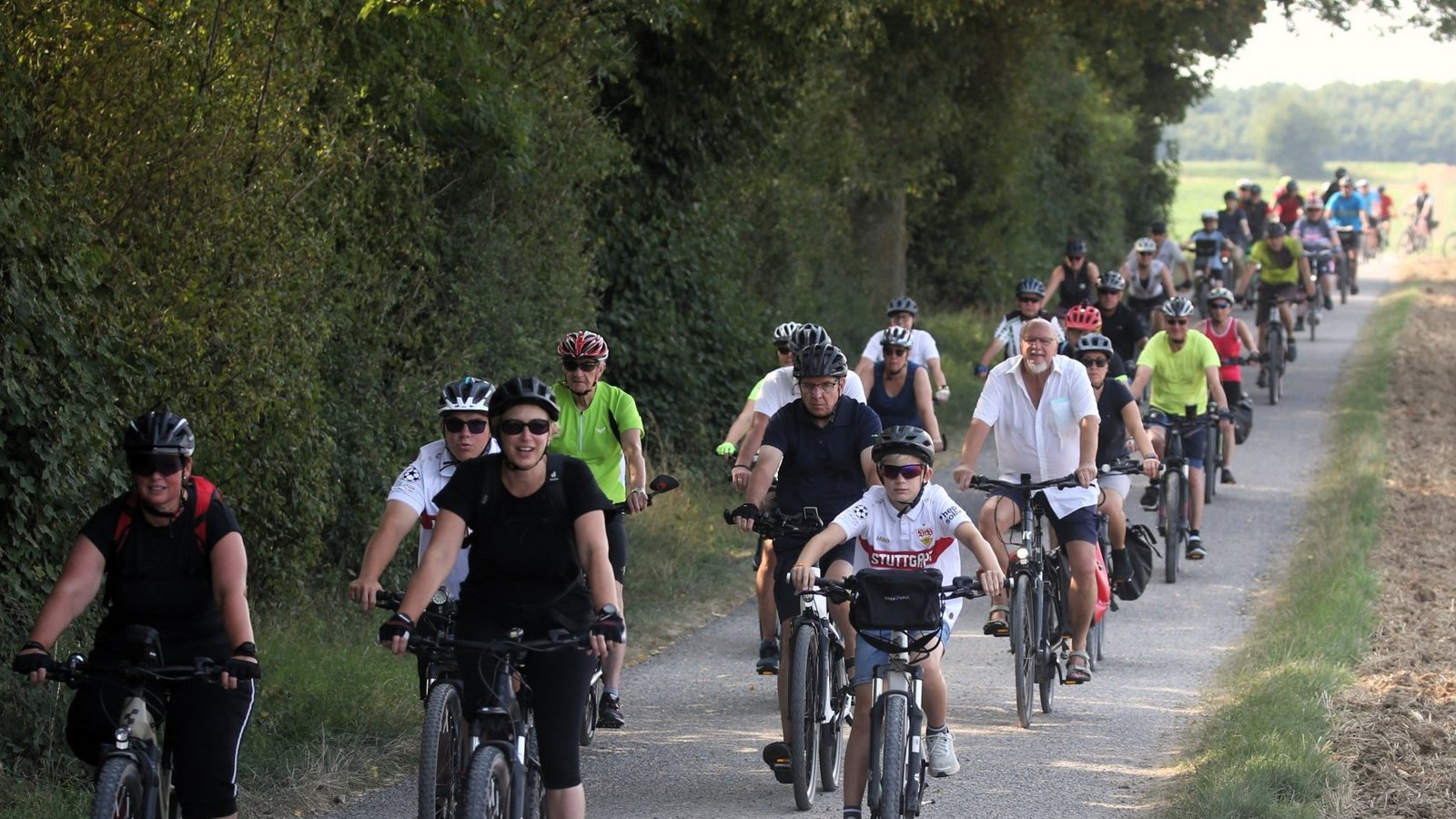 Um 10 Uhr geht es los: Die 46. S-VKZ-Tour startet in Oberriexingen. Die Radfahrer haben rund 36 Kilometer vor sich. Archivfotos: VKZ/Küppers, Rücker, Kauer Um 10 Uhr geht es los: Die 46. S-VKZ-Tour startet in Oberriexingen. Die Radfahrer haben rund 36 Kilometer vor sich. Archivfotos: VKZ/Küppers, Rücker, Kauer