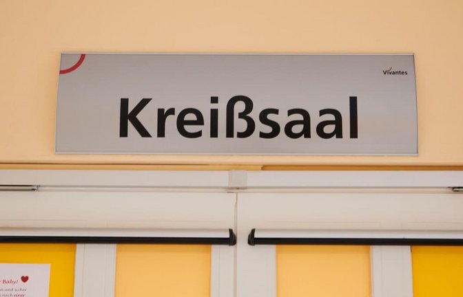 Die Zahl der potenziellen Mütter ist ein entscheidender Wert für die Zukunft einer Gesellschaft. (Symbolbild)<span class='image-autor'>Annette Riedl/dpa</span>