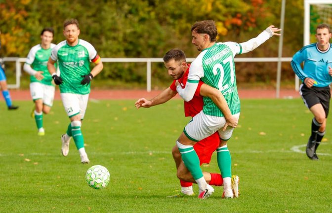 Feierte jüngst sein Comeback: Nicolai Dittrich (vorne in Grün) ist eine weitere Option in der Abwehr für den GSV Maichingen.<span class='image-autor'>Eibner/Philipp Theiss</span>
