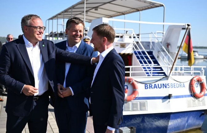 Die Ministerpräsidenten von Sachsen, Sachsen-Anhalt und Thüringen haben sich am Geiseltalsee im Mitteldeutschen Revier zum Austausch getroffen, dort stellten die drei CDU-Politiker mehrere Forderungen an die Bundesregierung vor.<span class='image-autor'>Hendrik Schmidt/dpa</span>