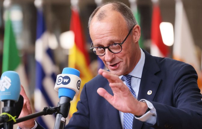 Der deutsche Kanzler Friedrich Merz wirbt in Brüssel für den Bürokratieabbau. Um Europa wieder in Schwung zu bringen, ist das allerdings zu wenig.<span class='image-autor'>Foto: Francois Walschaerts/AP/dpa</span>