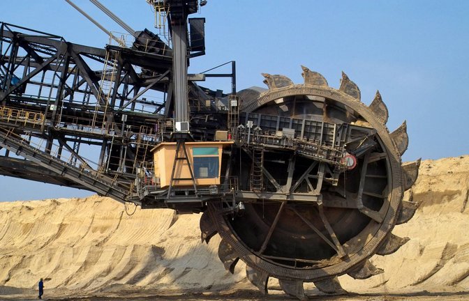 Mensch und Maschine im Braunkohlerevier der Lausitz<span class='image-autor'>Foto: Imago/Margit Brettmann</span>