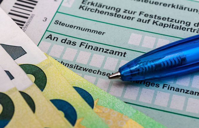 Eine Steuererklärung kann sich lohnen: 2019 lag die durchschnittliche Steuererstattung  bei 1.095 Euro.<span class='image-autor'>Foto: IMAGO/Zoonar/IMAGO/Zoonar.com/stockfotos-mg</span>