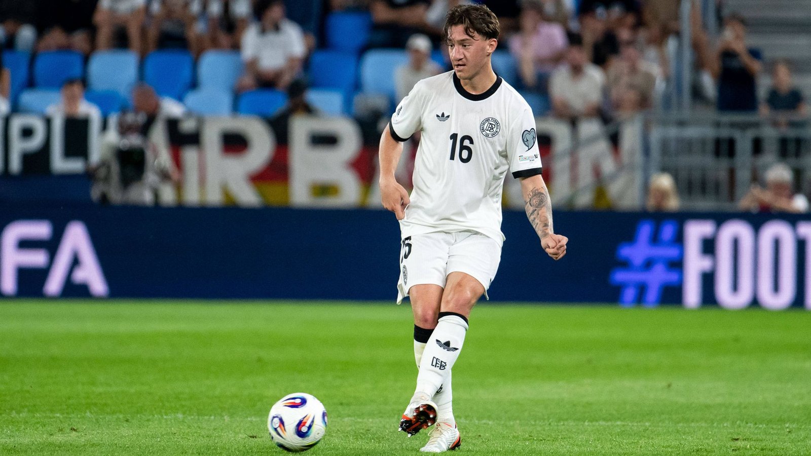Angelo Stiller (Note 3): Hatte reichlich Ballkontakte, um das Spiel zu strukturieren. Griff vor dem 0:1 durch Dan Ndoye nicht energisch genug ein (17.). Suchte öfter den Weg in die Tiefe und gefiel gleich nach der Pause mit direkten Zuspielen in den Strafraum. In der Schlussphase kam für den Stuttgarter Pascal Groß.Foto: IMAGO/Eibner