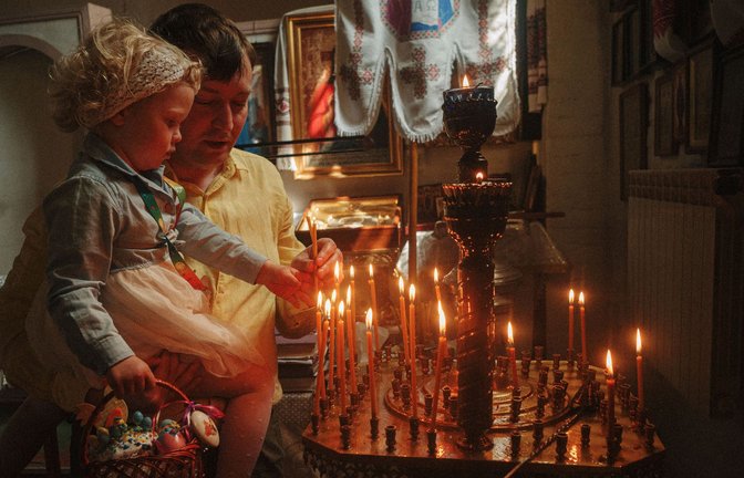 Die Osterwaffenruhe in der Ukraine ist nach Angaben des Generalstabs des Landes bereits Hunderte Male gebrochen worden. (Archivbild)<span class='image-autor'>Foto: George Ivanchenko/AP/dpa</span>