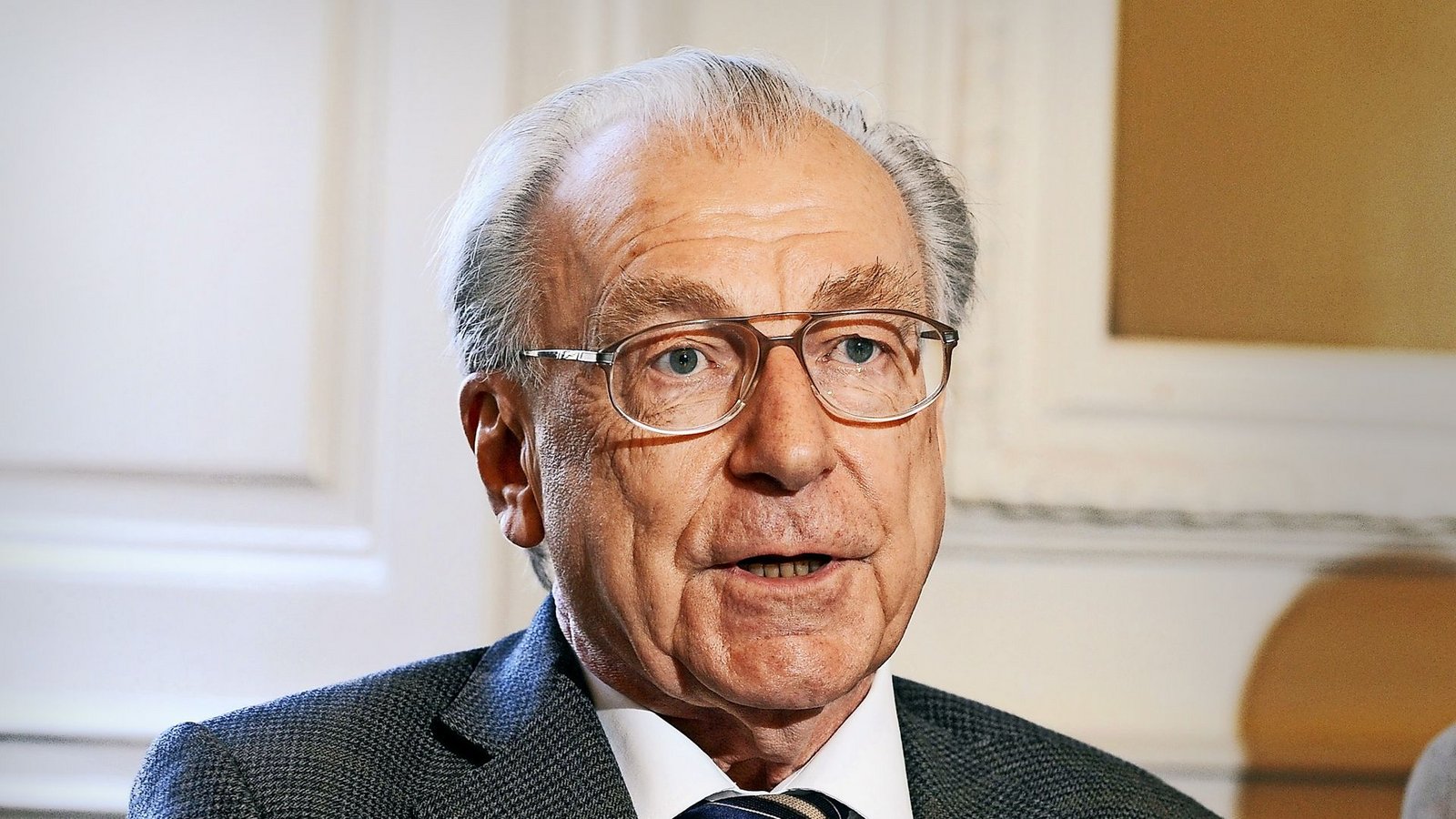 Ministerpräsident Lothar Späth (CDU) benötigte für seine viele Ideen auch viel Geld.Foto: dpa Ministerpräsident Lothar Späth (CDU) benötigte für seine viele Ideen auch viel Geld.Foto: dpa