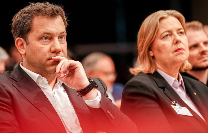 Es sind harte Zeiten für Lars Klingbeil und Bärbel Bas, die gemeinsam die SPD führen.<span class='image-autor'>Foto: Kay Nietfeld/dpa</span>