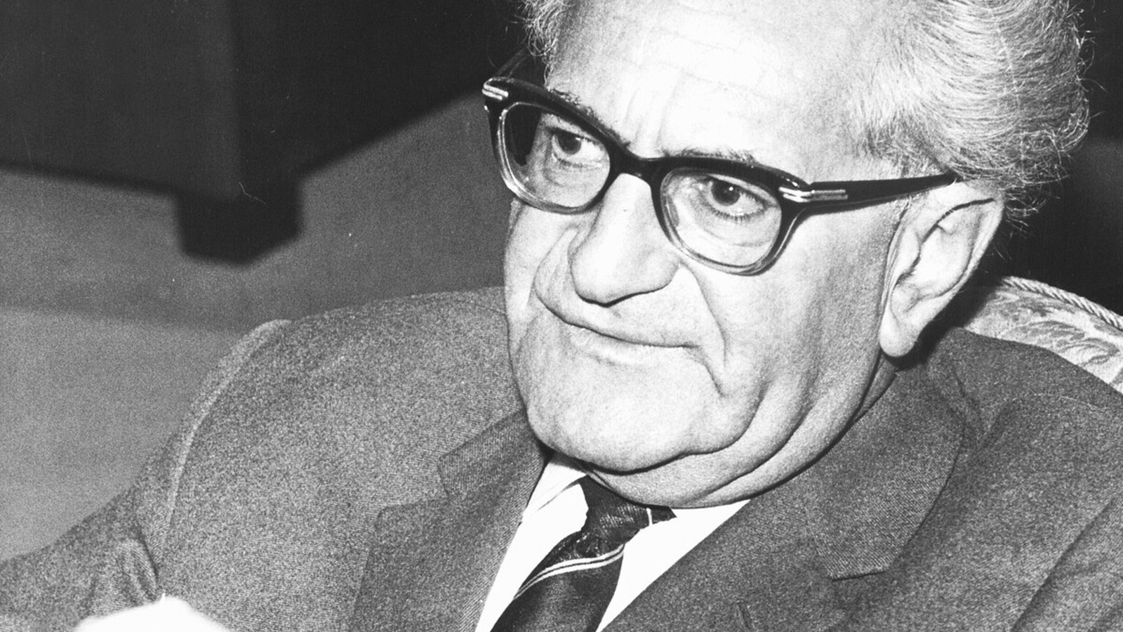 Fritz Bauer wurde 1903 in Stuttgart geboren. 1968 starb er in Frankfurt am Main.Foto: dpa Fritz Bauer wurde 1903 in Stuttgart geboren. 1968 starb er in Frankfurt am Main.Foto: dpa