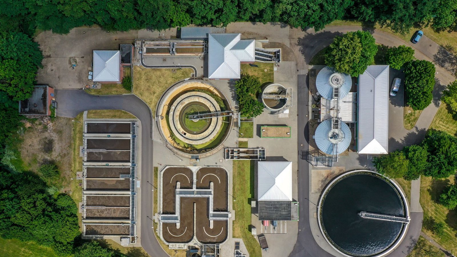 Normale Kläranlagen reichen oft nicht aus, um gewisse Spurenstoffe  aus dem Wasser zu holen.Foto: imago/Rupert Oberhäuser