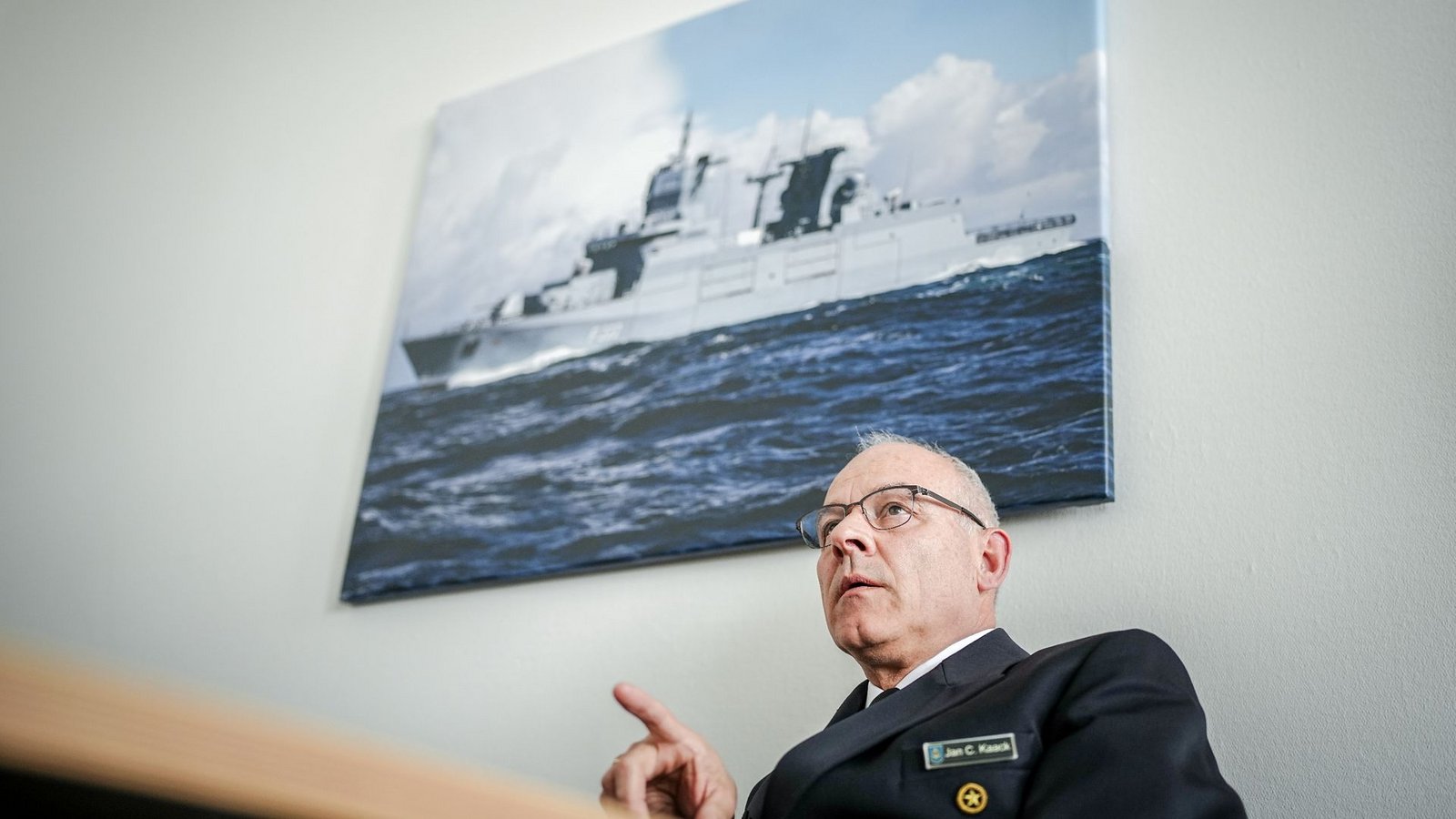 Vizeadmiral Jan Christian Kaack: "Ich bin mir da mit dem Minister einig, denn wir müssen jetzt in die Flotte der Zukunft investieren."Foto: Kay Nietfeld/dpa