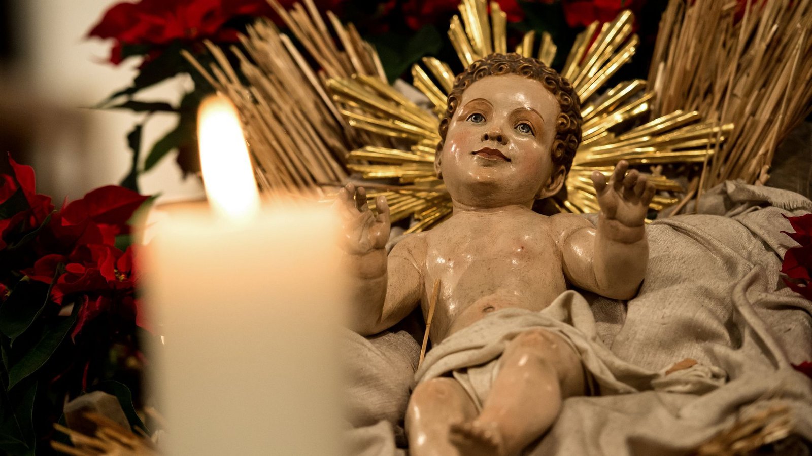 So stellen wir uns die Geburt des Jesuskindes vor: auf Stroh gebettet in einem Stall.Foto: dpa/Sven Hoppe So stellen wir uns die Geburt des Jesuskindes vor: auf Stroh gebettet in einem Stall.Foto: dpa/Sven Hoppe