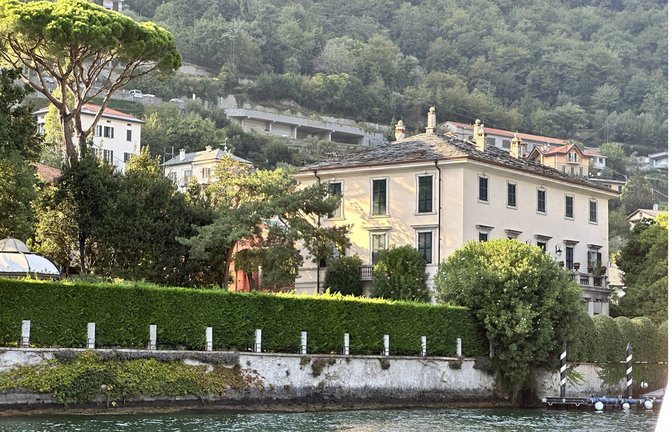 Die „Villa Oleandra“ steht angeblich zum Verkauf. Der Rummel um seine Person soll George Clooney zu schaffen gemacht haben.<span class='image-autor'>Foto: IMAGO/ABACAPRESS/IMAGO/ABACA</span>