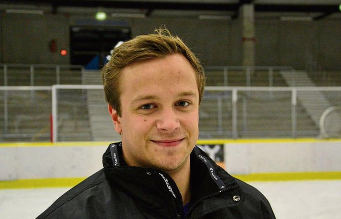Philipp Hodul aus Enzweihingen hat den Eishockey-Viertligisten Stuttgart Rebels als Trainer übernommen. Fotos: privat