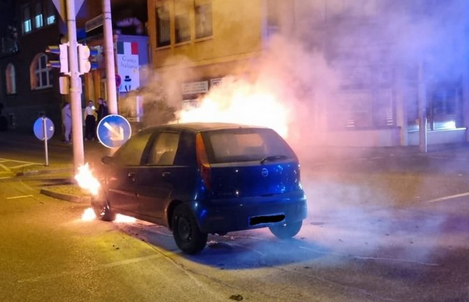 Der Fiat brannte aus unbekannter Ursache. FFV
