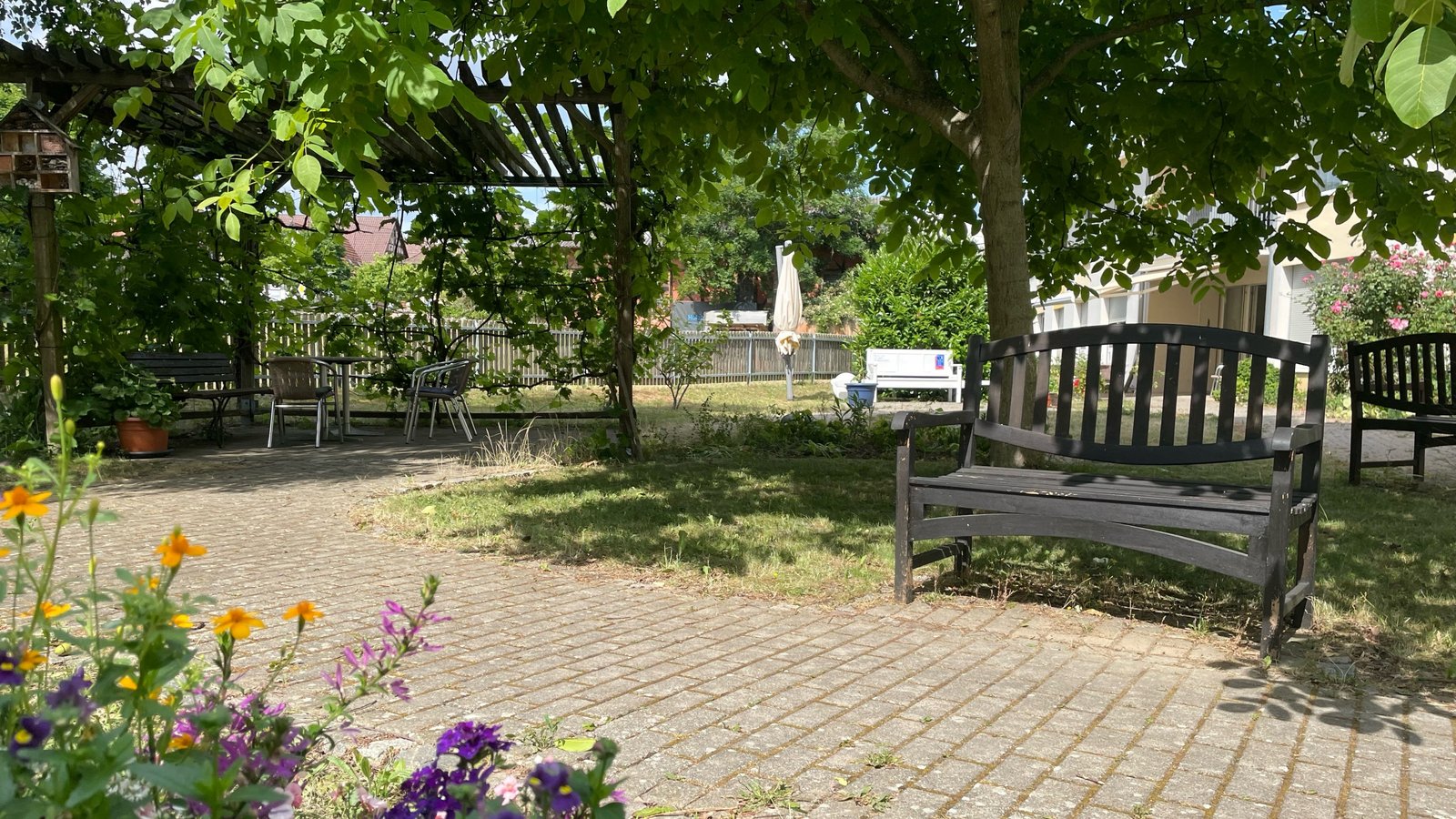 Ein naturnaher Garten und Lebensraum für viele Tierarten soll rund um das Haus im Schlösslesgarten entstehen.  Foto: Dohrmann