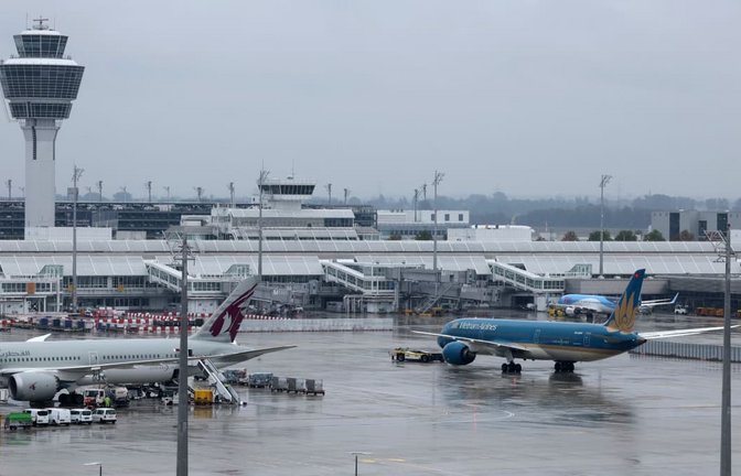 Ein Boing-Dreamliner der Vietnam Airlines startet am Flughafen München in Richtung Hanoi. Am Samstag war eine Maschine derselben Flugnummer VN34 beim Start in Schwierigkeiten geraten. (Symbolfoto)<span class='image-autor'>Karl-Josef Hildenbrand/dpa</span>