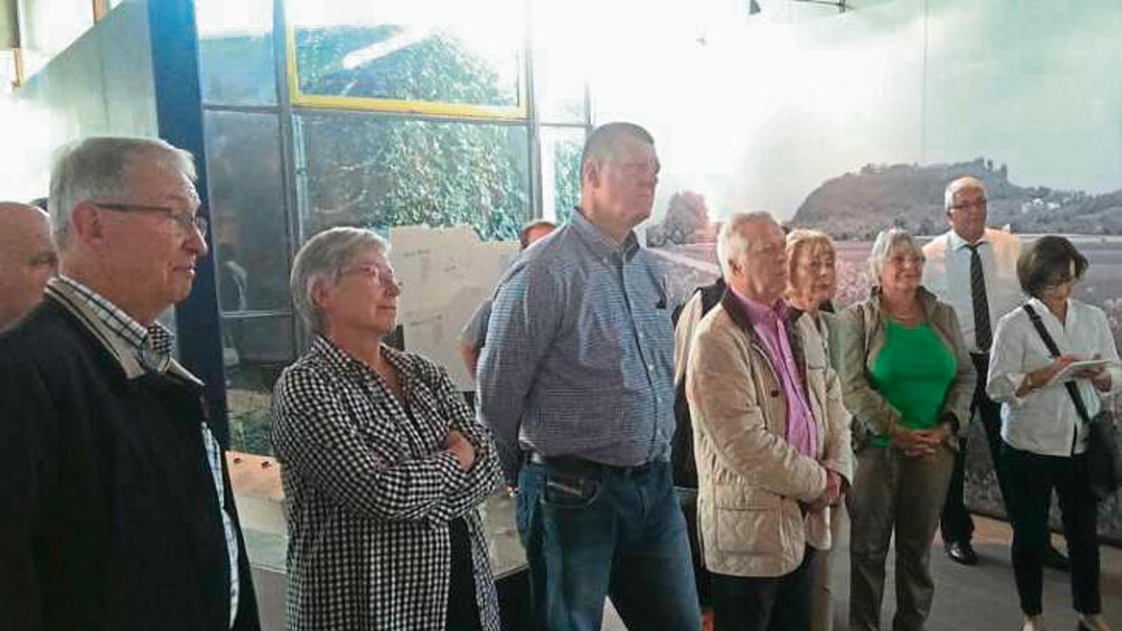Die FDP Vaihingen-Stromberg besuchte Nussdorf und Hochdorf. Foto: p Die FDP Vaihingen-Stromberg besuchte Nussdorf und Hochdorf. Foto: p