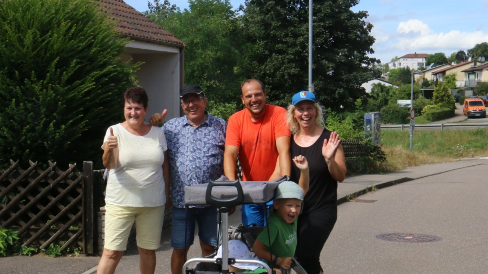 Familie Tavukcu nach dem Auricher Anstieg. Familie Tavukcu nach dem Auricher Anstieg.