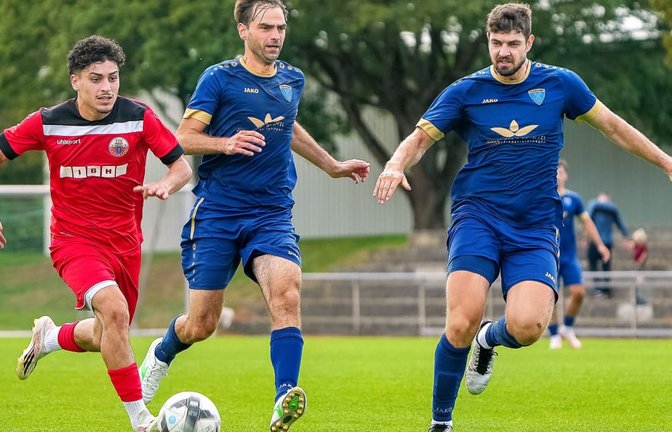 Für den Titelfavoriten TSV Plattenhardt (links der Neuzugang Eimen Zalloumi) hat die Saison mit einer Enttäuschung begonnen.<span class='image-autor'>Eibner-Pressefoto/Naman Kala</span>