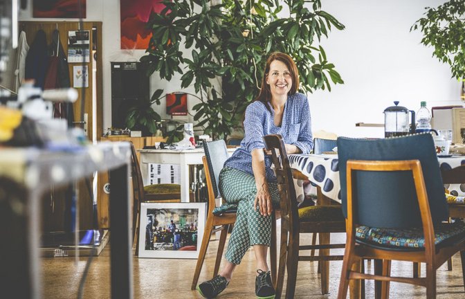 Christine Söffing hat sich im Zentrum von Neu-Ulm eine Synästhesie-Werkstatt eingerichtet.<span class='image-autor'>Foto: Sichtlichmensch/Andy Reiner</span>