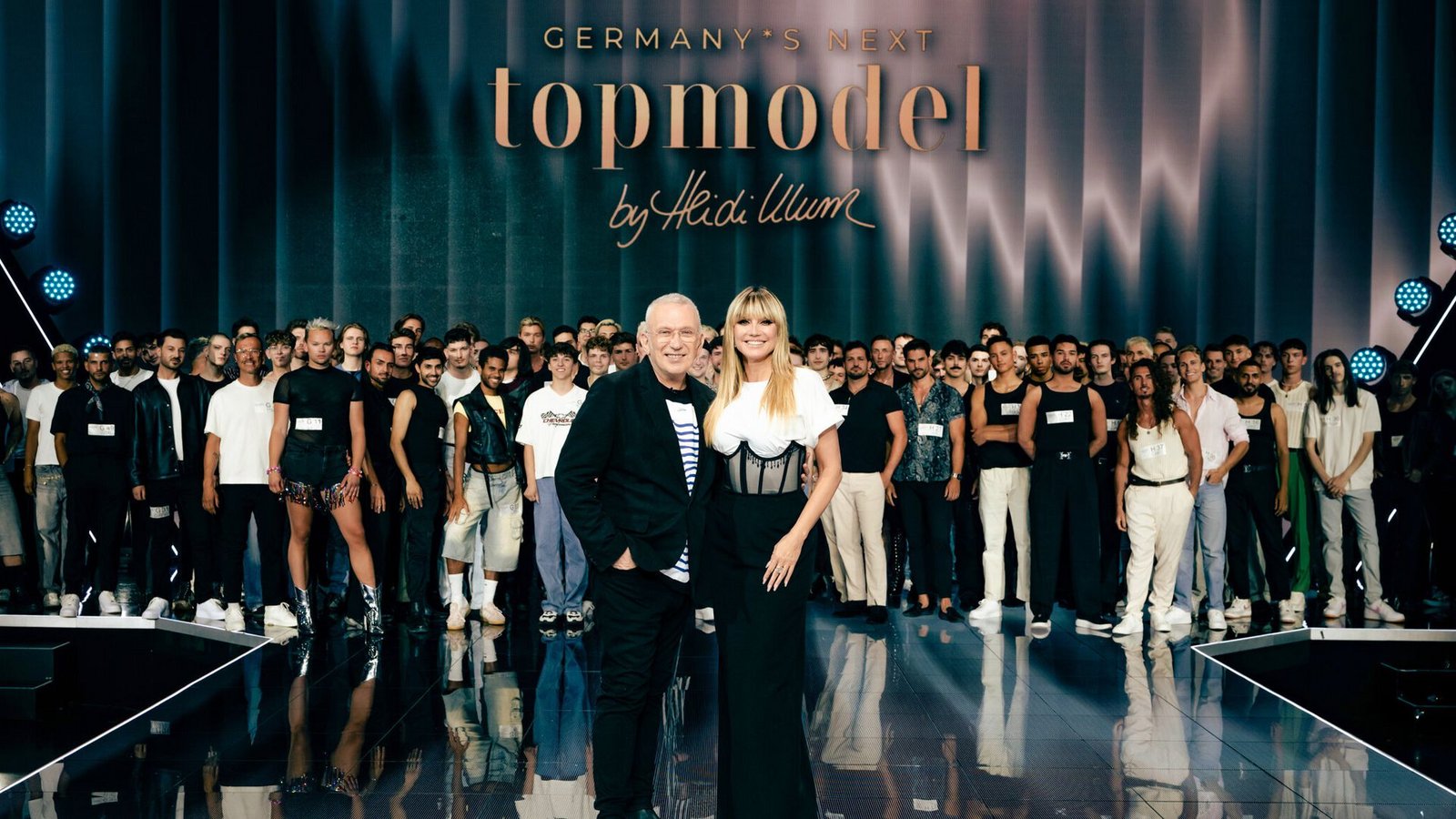 Heidi Klum wird zum Start von Jean Paul Gaultier unterstützt.Foto: ProSieben/Daniel Graf/Willi Weber Heidi Klum wird zum Start von Jean Paul Gaultier unterstützt.Foto: ProSieben/Daniel Graf/Willi Weber