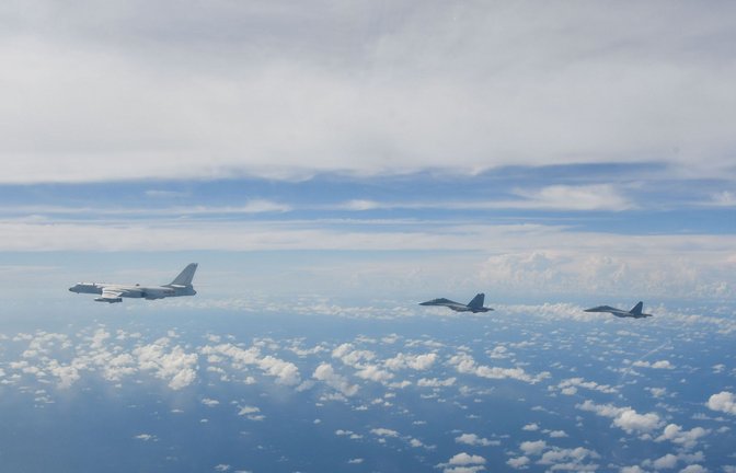 Kampfflugzeuge der chinesischen Volksbefreiungsarmee bei  Kampfübungen um die Insel Taiwan<span class='image-autor'>Foto: Li Bingyu/Xinhua/dpa/Li Bingyu</span>