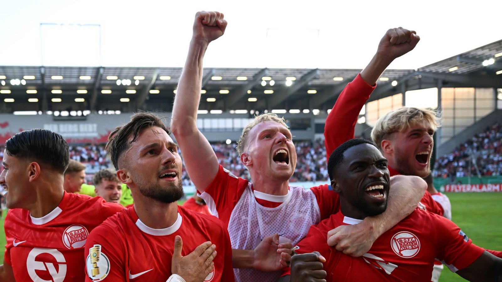 Die Kickers aus Offenbach haben sich bislang als einziger Regionalligist für die zweite Runde qualifiziert.Foto: dpa/Arne Dedert Die Kickers aus Offenbach haben sich bislang als einziger Regionalligist für die zweite Runde qualifiziert.Foto: dpa/Arne Dedert