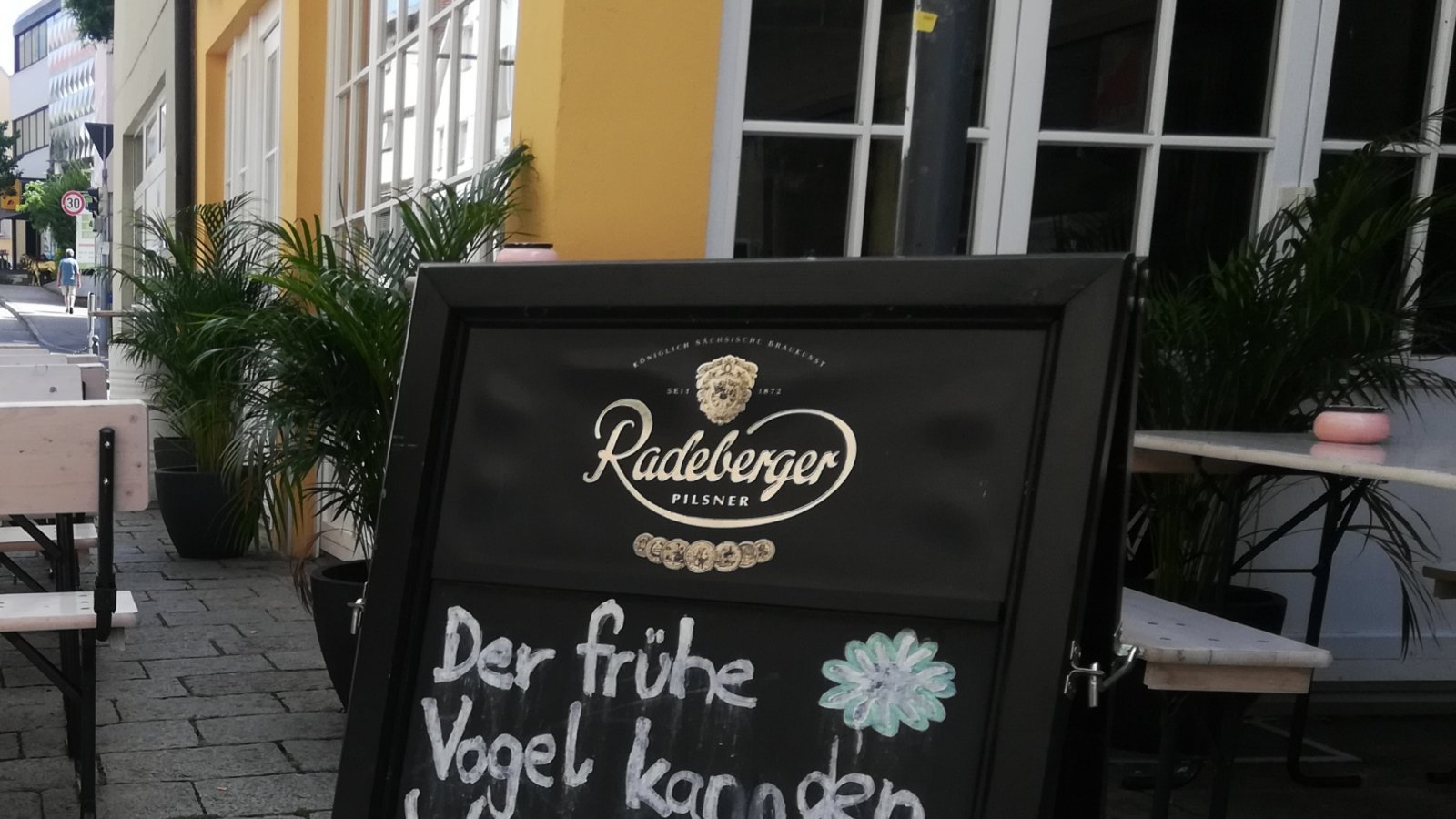 In diesem Vaihinger Café sind Langschläfer willkommen.  Foto: Müller