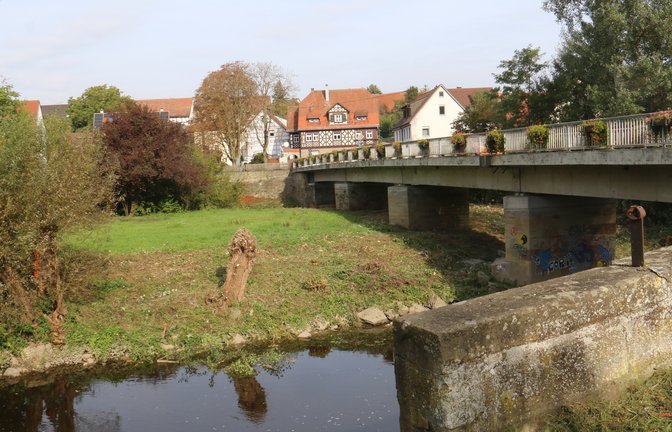 Die Enzbrücke in Oberriexingen ist von nächster Woche an bis zum Ende der Sommerferien gesperrt.  <span class='image-autor'>Foto: VKZ-Archiv</span>