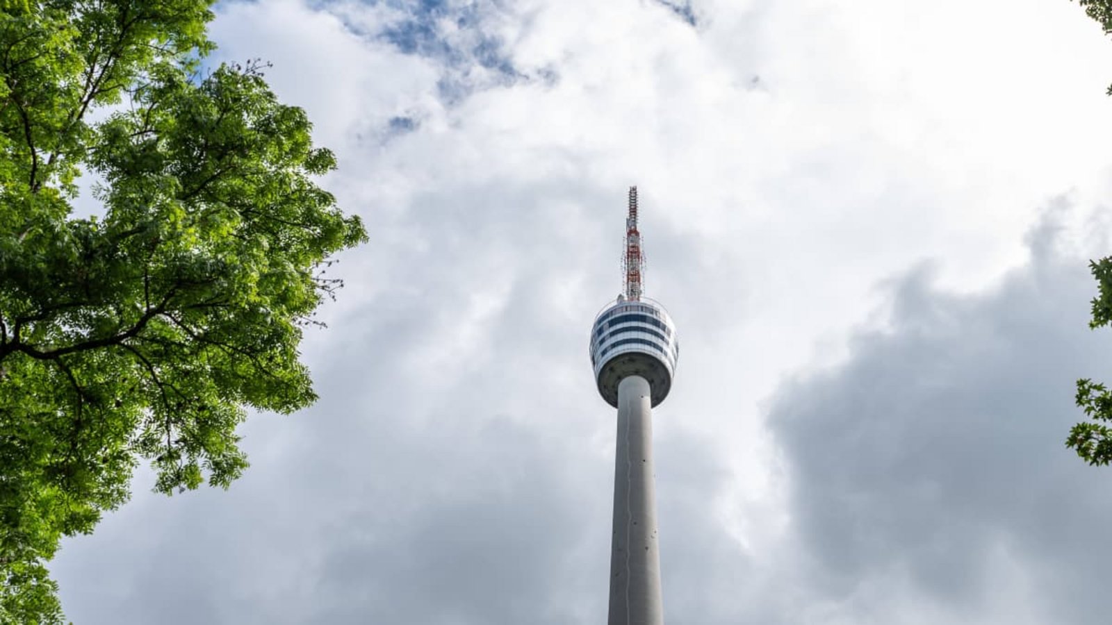 Am Tag des offenen Denkmals steht auch der Fernsehturm in Stuttgart den Besuchern offen (Archivfoto).IMAGO/Silas Stein Am Tag des offenen Denkmals steht auch der Fernsehturm in Stuttgart den Besuchern offen (Archivfoto).IMAGO/Silas Stein