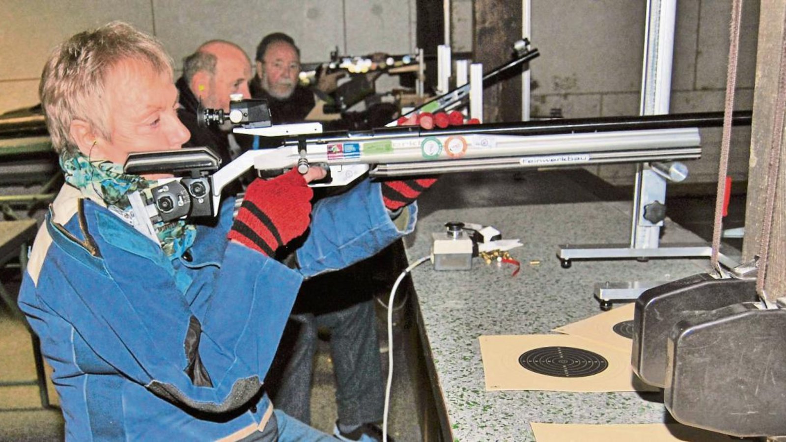 Marion Knoch vom KKSV Illingen gewinnt überlegen die Luftgewehr- und Kleinkaliber-aufgelegt-Wertung. Foto: Haller Marion Knoch vom KKSV Illingen gewinnt überlegen die Luftgewehr- und Kleinkaliber-aufgelegt-Wertung. Foto: Haller