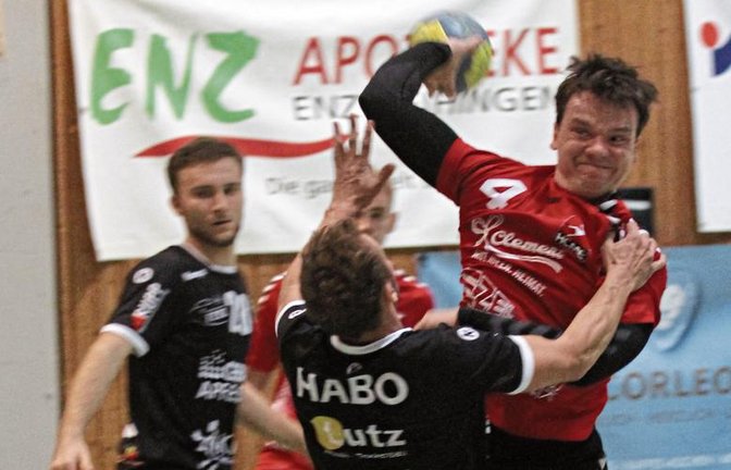 Ralf Taubert (rechts) und die HCME-Handballer haben etwas gutzumachen. Foto: Nachreiner