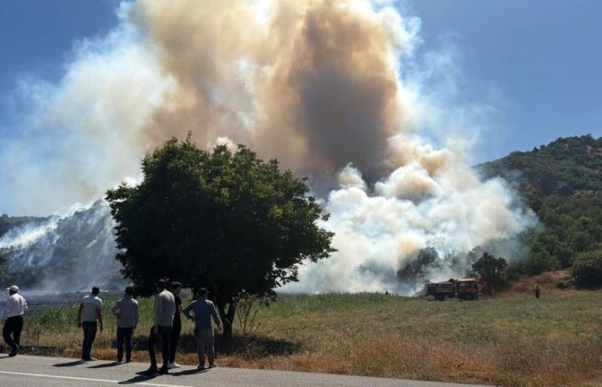 In der Türkei haben am Mittwoch in mehreren Urlaubsregionen Waldbrände gewütet.<span class='image-autor'>IMAGO/Serdar Yigit</span>