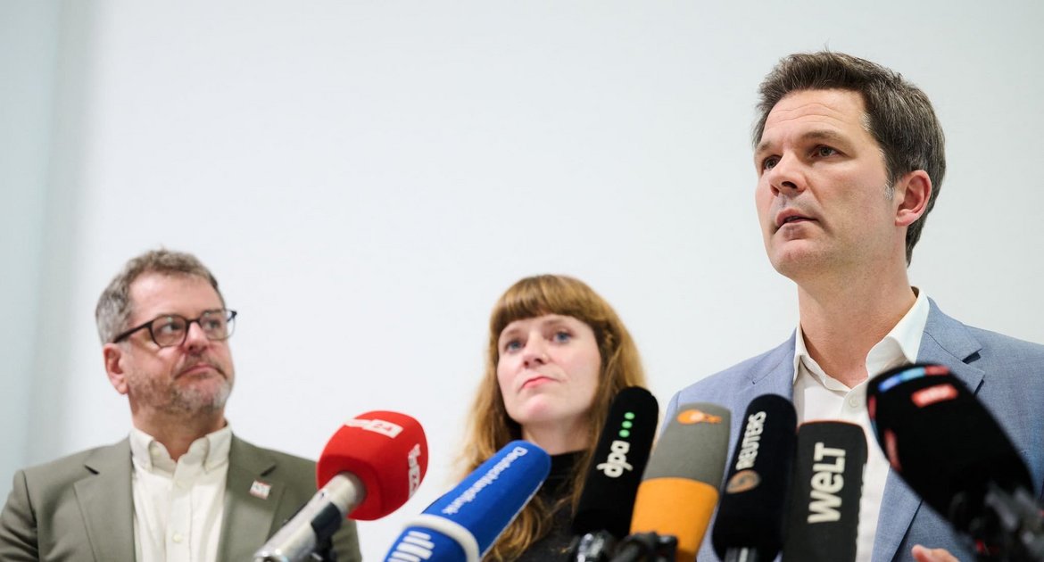 Steffen Krach (r-l, SPD), Kerstin Wolter (Die Linke) und Werner Graf (Bündnis90/Die Grünen) sondierten seit vergangener Woche über eine Regierungsbildung.