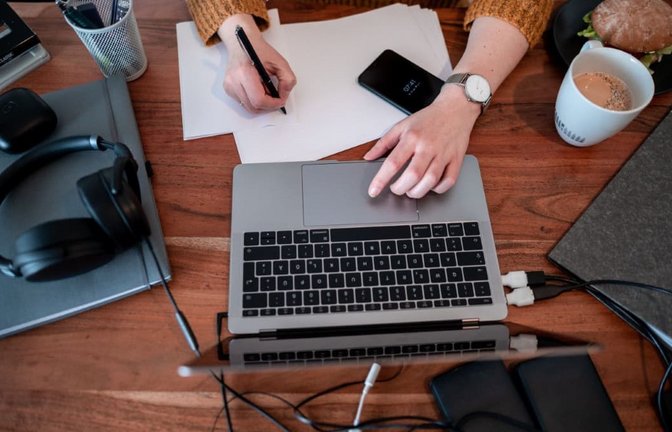 Wenn es nach der Meinung vieler Manager geht, sollten Mitarbeiter weniger oft im Homeoffice arbeiten.<span class='image-autor'>dpa/Fabian Strauch</span>
