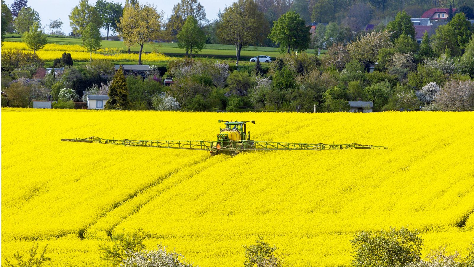 Die Bauern in der EU bekommen mehr Spielraum – Natur- und Klimaschützer geißeln dies als falschen Weg.Foto: imago/Max Gaertner
