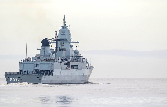 Das deutsche Marineschiff „Hessen“ im roten Meer. (Archivbild)<span class='image-autor'>Foto: dpa/Sina Schuldt</span>