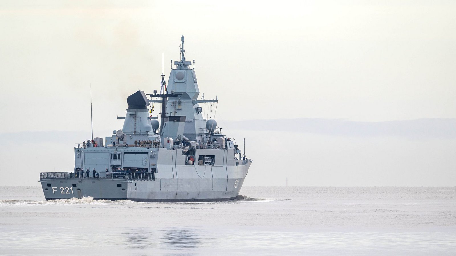 Das deutsche Marineschiff „Hessen“ im roten Meer. (Archivbild)Foto: dpa/Sina Schuldt Das deutsche Marineschiff „Hessen“ im roten Meer. (Archivbild)Foto: dpa/Sina Schuldt