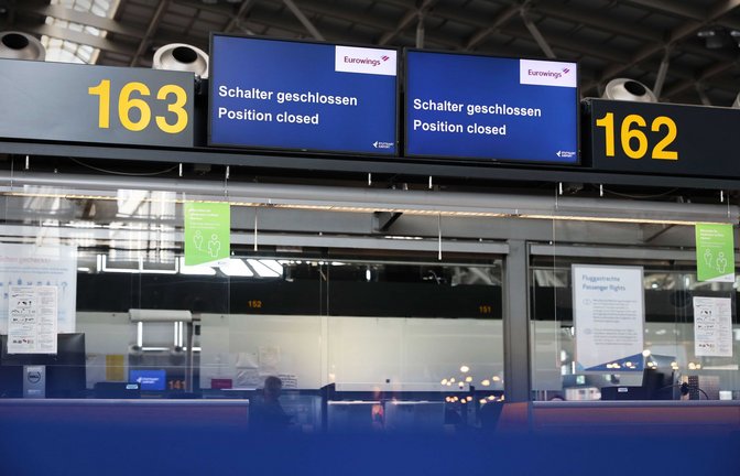 Wegen  des Streiks von  Eurowings-Piloten  herrscht am Landesflughafen Stuttgart am Montag gähnende Leere – und Schalter sind unbesetzt.<span class='image-autor'>Foto: Lichtgut/Leif Piechowski</span>