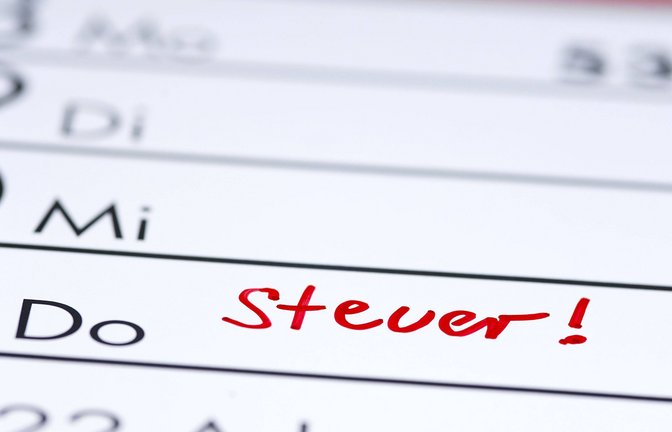 Steuern sind für viele Bürger ein Aufregerthema. (Symbolbild)<span class='image-autor'>Foto: imago images/blickwinkel/McPHOTO/B. Leitner</span>