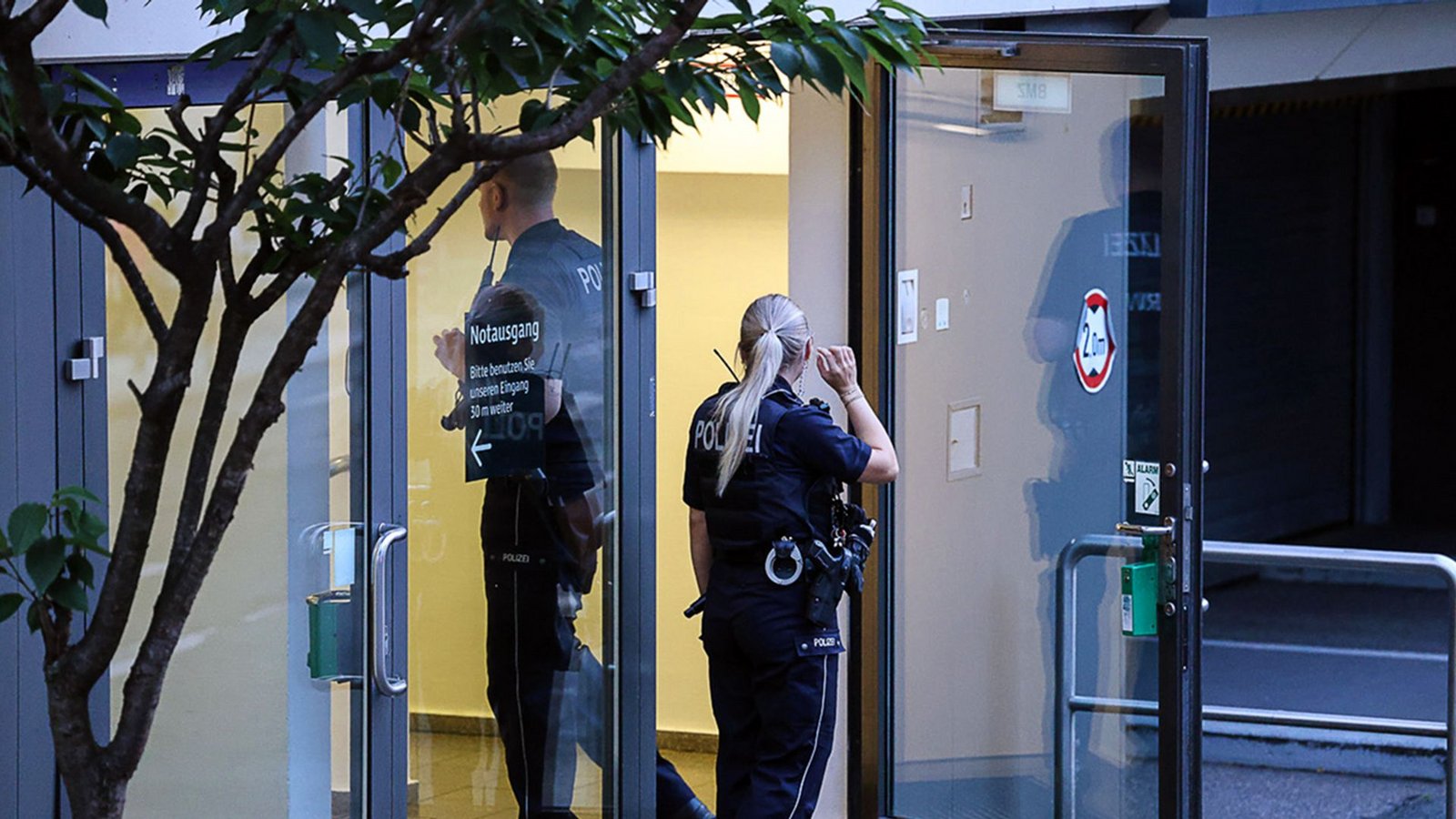 Die unbekannte Frau nahm den sieben Tage alten Jungen aus einem Patientenzimmer mit.Foto: Alex Talash/dpa