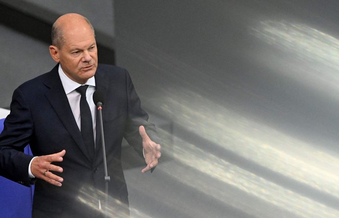 Allein der Kanzler entscheidet, wann er die Vertrauensfrage stellt.<span class='image-autor'>Foto: AFP/RALF HIRSCHBERGER</span>