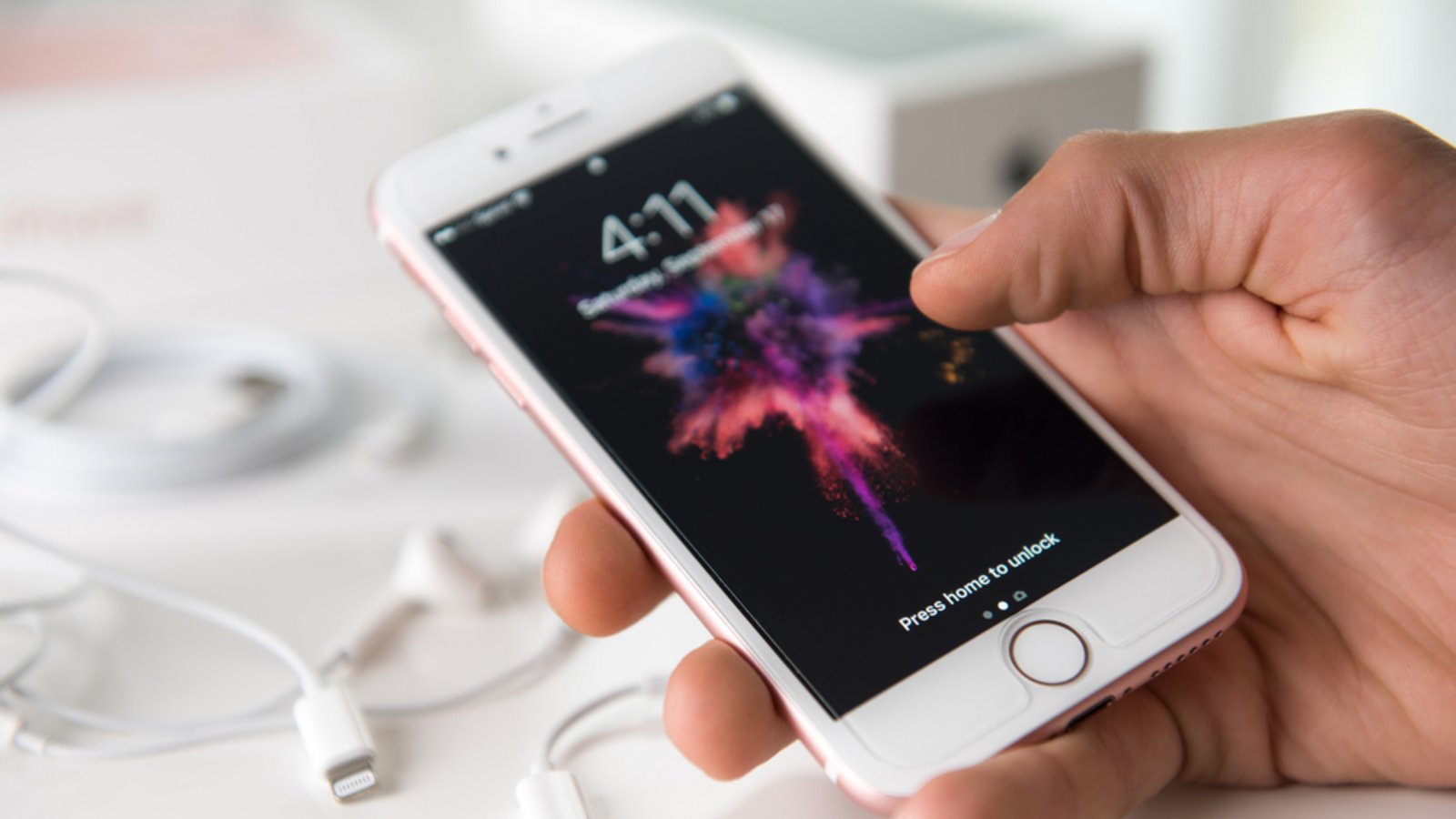 Noch bekommt das iPhone 7 Sicherheitsupdates.Foto: Anna Hoychuk / shutterstock.com Noch bekommt das iPhone 7 Sicherheitsupdates.Foto: Anna Hoychuk / shutterstock.com