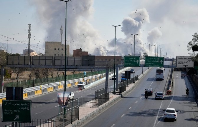 Seit Samstag greifen die USA und Israel Ziele im Iran an.<span class='image-autor'>Foto: Vahid Salemi/AP/dpa</span>