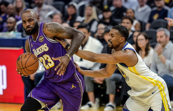 LeBron James (links) führte die Lakers zu einem Sieg bei den Warriors.<span class='image-autor'>Foto: Carlos Avila Gonzalez/San Francisco Chronicle/AP/dpa</span>