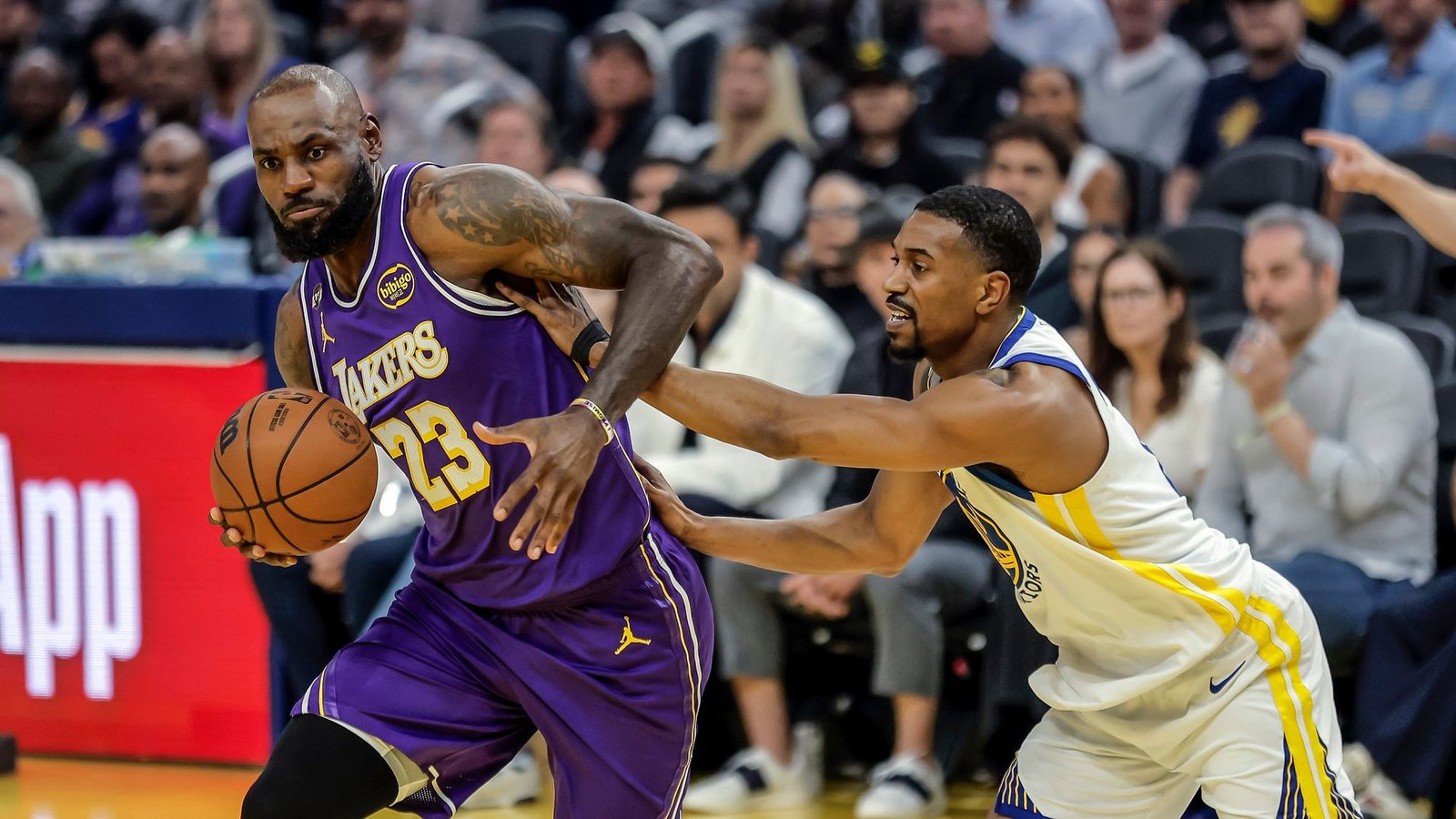 LeBron James (links) führte die Lakers zu einem Sieg bei den Warriors.Foto: Carlos Avila Gonzalez/San Francisco Chronicle/AP/dpa