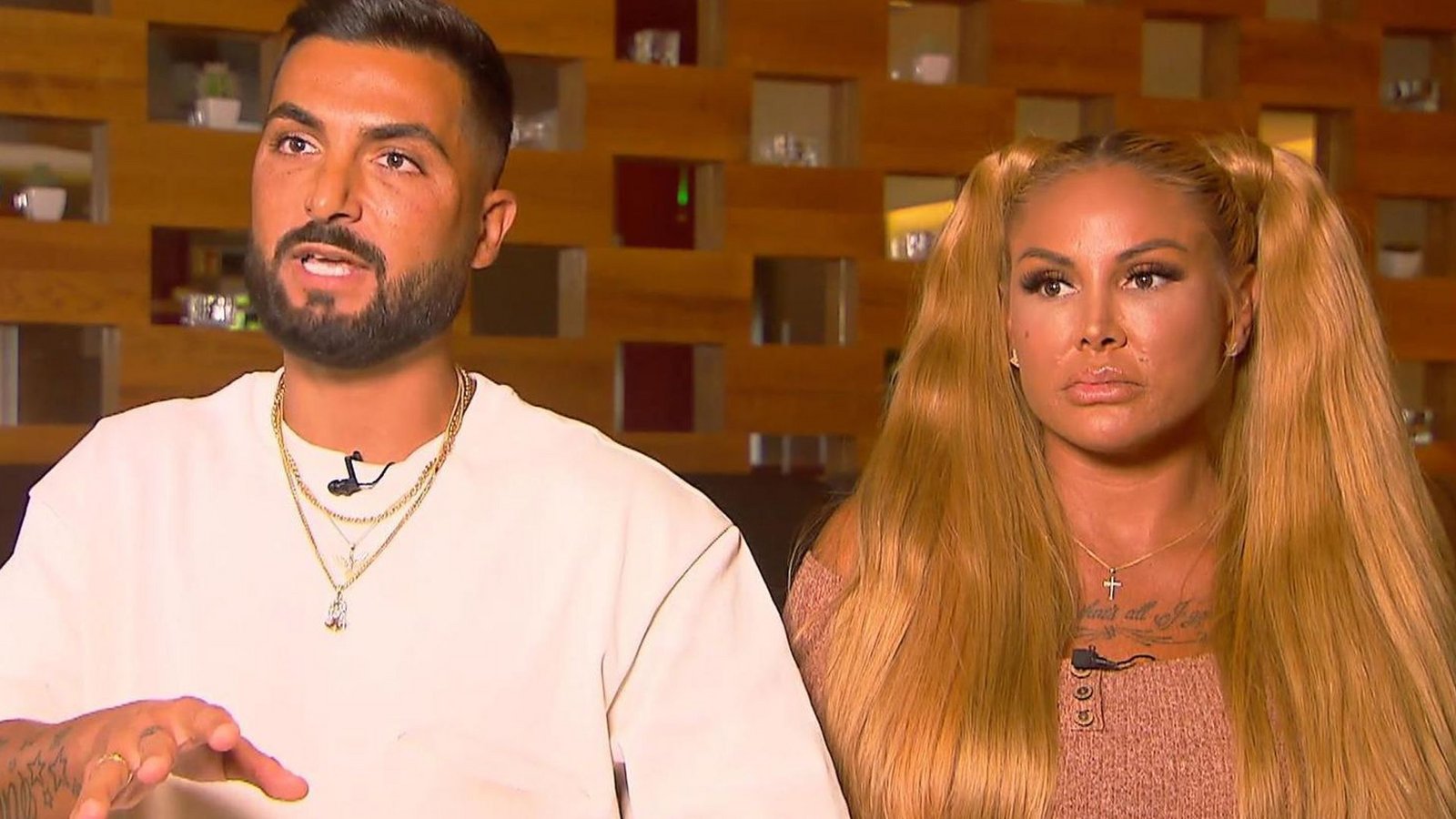 Lisha Savage: Die nächste potenzielle Kandidatin ist die Reality-TV-Teilnehmerin („Sommerhaus der Stars“ mit Partner Lou), YouTube-Influencerin Lisha Savage, die derzeit mit ihrer Radikal-Diät für Aufsehen sorgt. Besonderes Merkmal der 36-Jährigen ist, das sie ihre Haare mal blond, mal schwarz färbt.Foto: RTL Lisha Savage: Die nächste potenzielle Kandidatin ist die Reality-TV-Teilnehmerin („Sommerhaus der Stars“ mit Partner Lou), YouTube-Influencerin Lisha Savage, die derzeit mit ihrer Radikal-Diät für Aufsehen sorgt. Besonderes Merkmal der 36-Jährigen ist, das sie ihre Haare mal blond, mal schwarz färbt.Foto: RTL