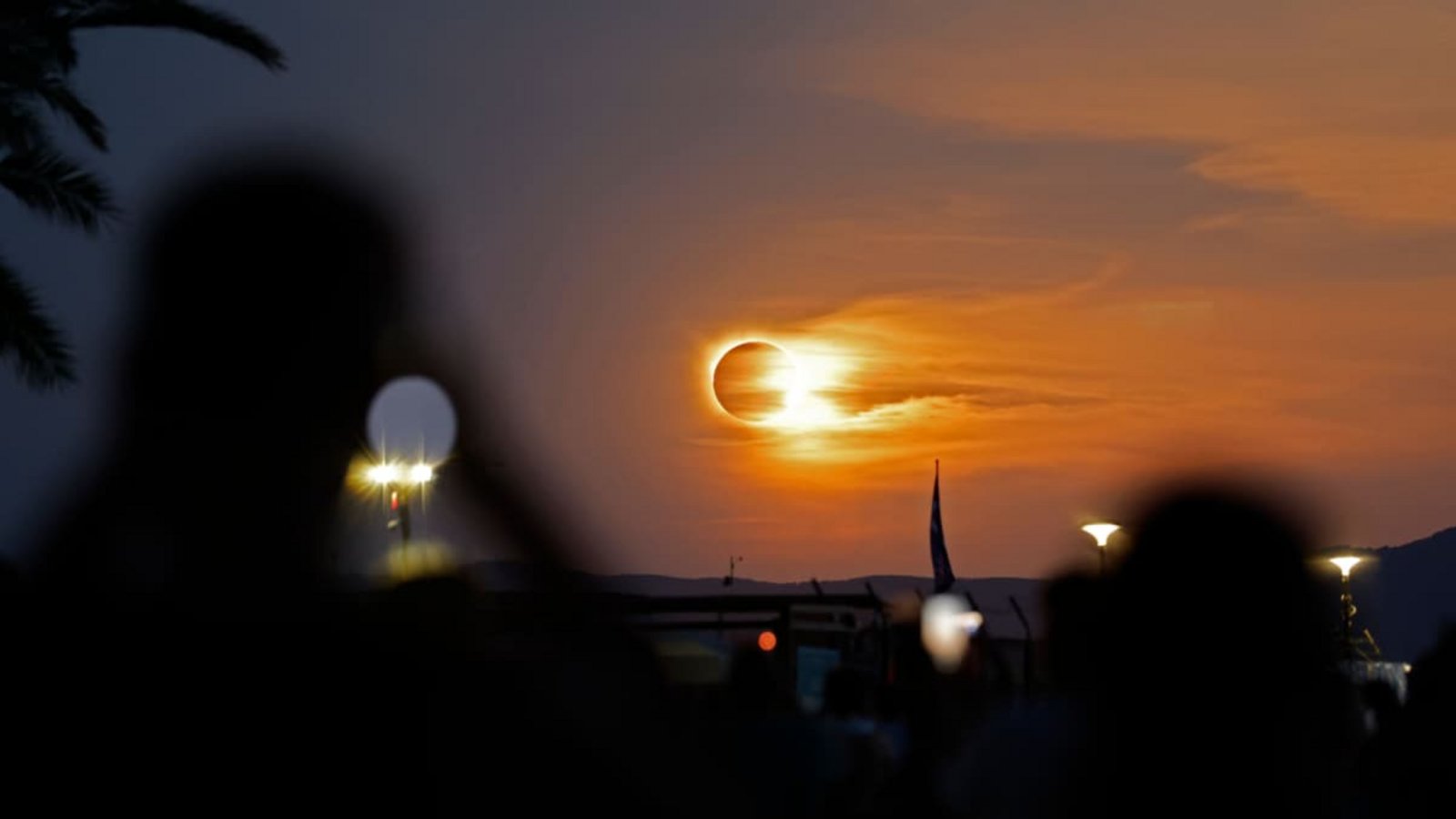 Magische Stimmung an der Playa de Palma auf Mallorca.JAIME REINA/afp Magische Stimmung an der Playa de Palma auf Mallorca.JAIME REINA/afp