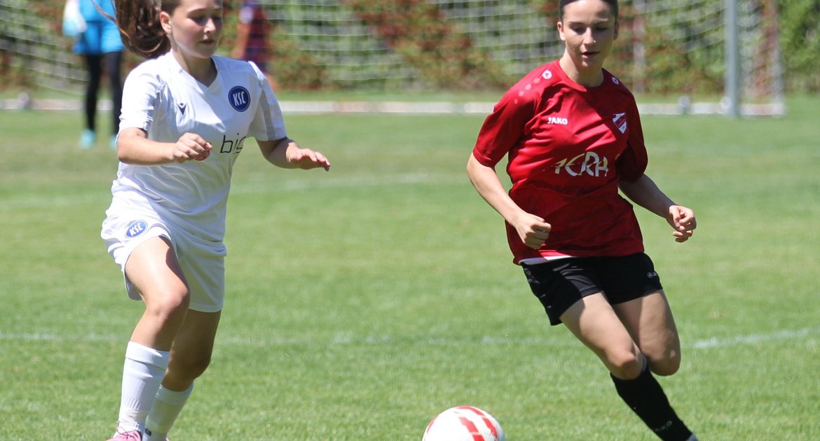 Fussball, Mädchen, C-Jugend, SV Horrheim (rot), Karlsruher SC, Aera-Cup 2026, Foto: Dittrich