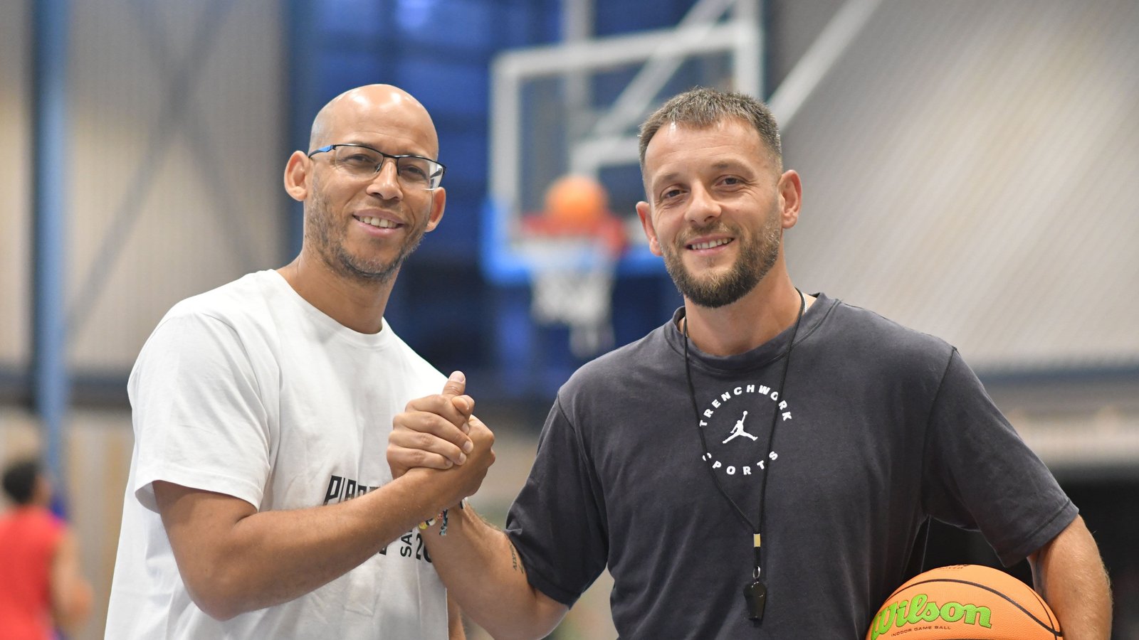 Basketball-Trainer Kristiyan Borisov (rechts) und sein neuer Assistent Cyril DasilvaMaximilian Hamm Basketball-Trainer Kristiyan Borisov (rechts) und sein neuer Assistent Cyril DasilvaMaximilian Hamm
